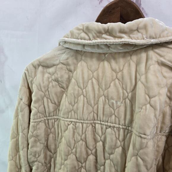 Anthropologie Jacket Womens XS Cream Crushed Velvet Quilted Shacket Shirt Button - Picture 8 of 12